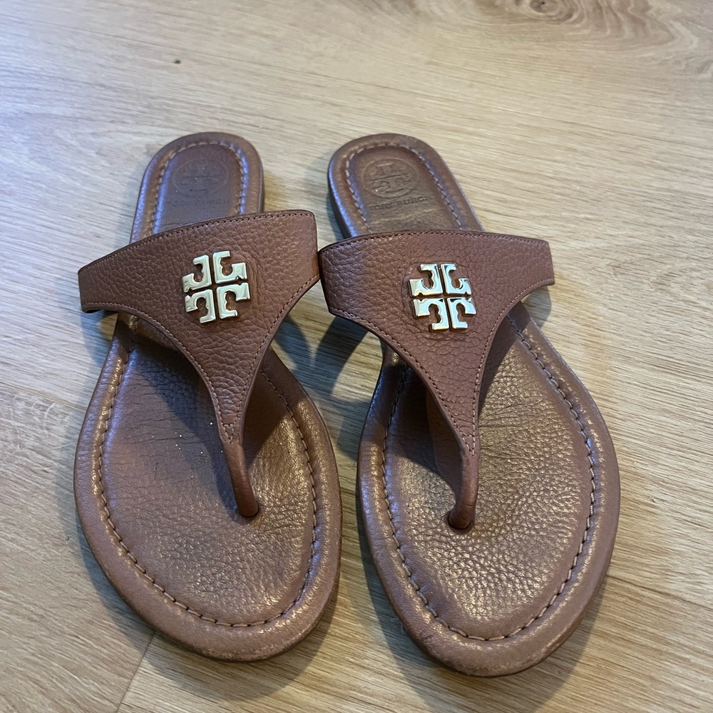 Tory Burch Tan Leather Thong Sandals size 7